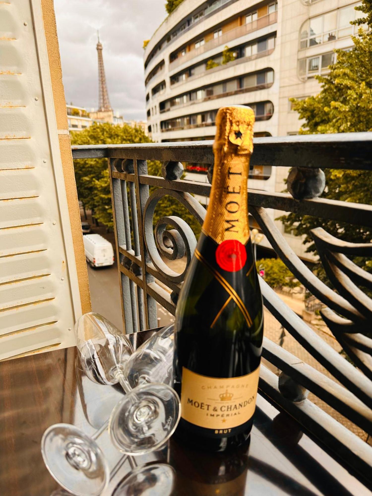 Cosy Appartement Avec Vue Tour Eiffel 巴黎 外观 照片